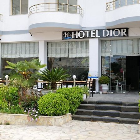 סרנדה Hotel Dior מראה חיצוני תמונה