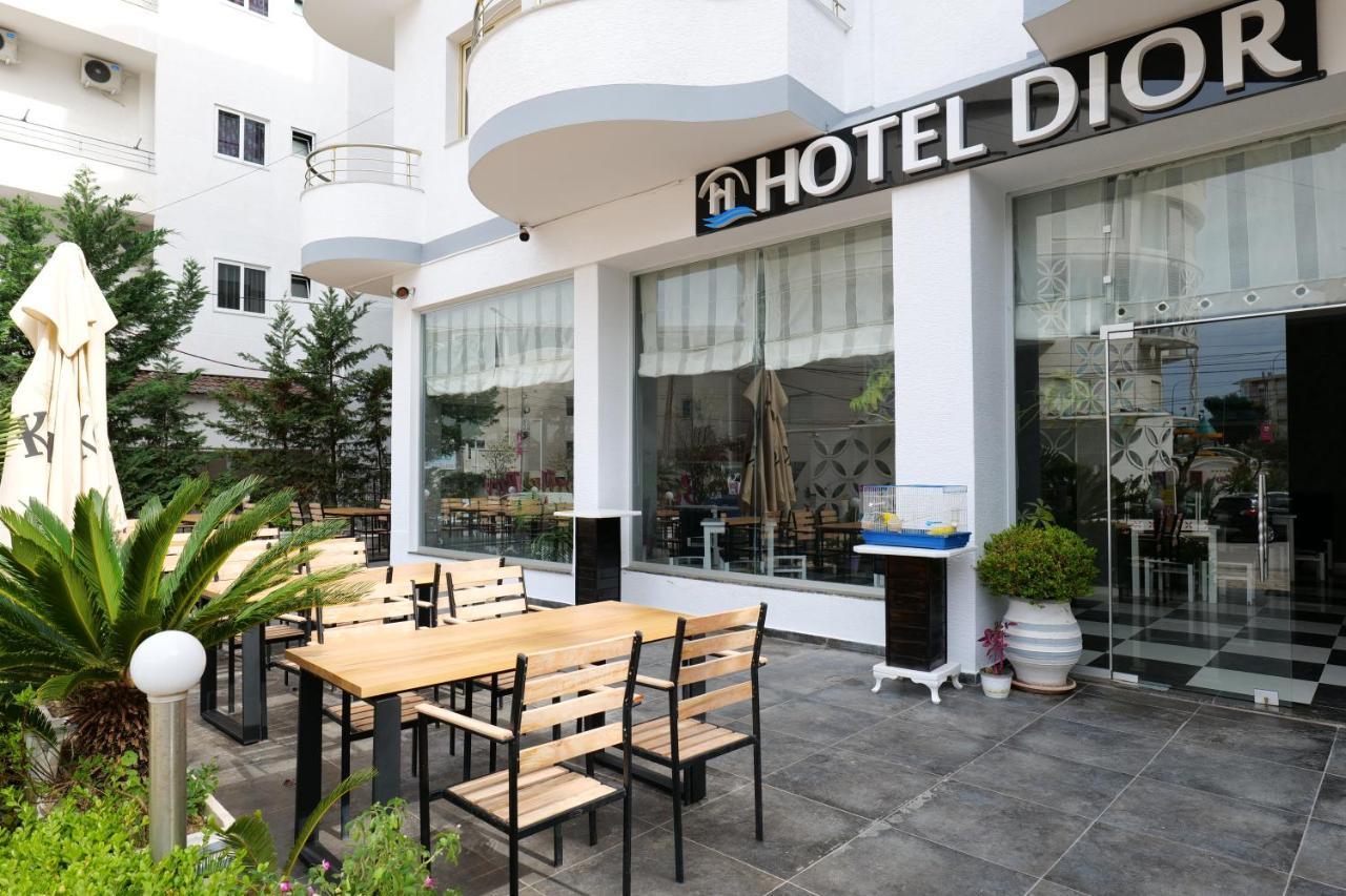 סרנדה Hotel Dior מראה חיצוני תמונה