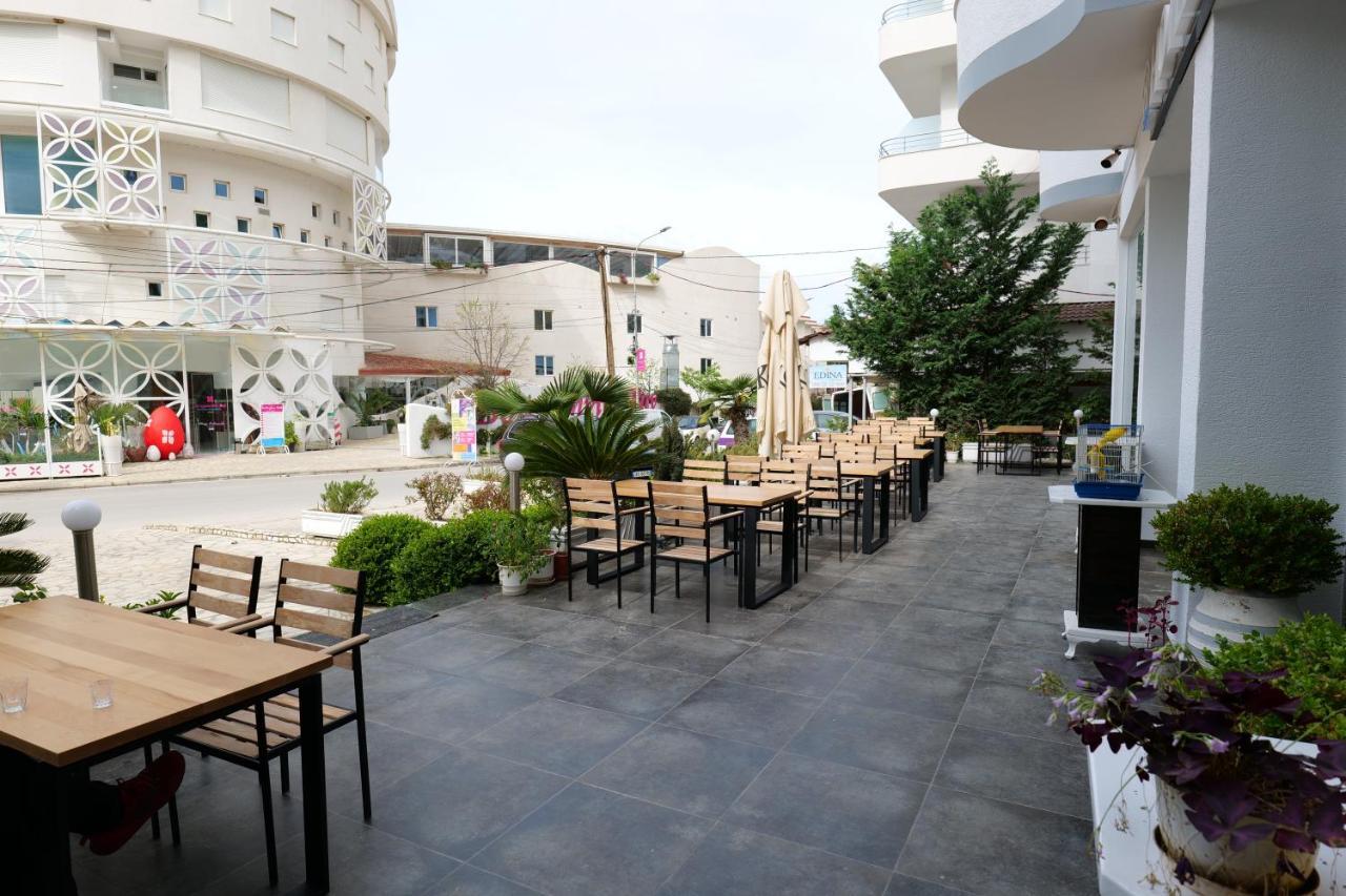 סרנדה Hotel Dior מראה חיצוני תמונה